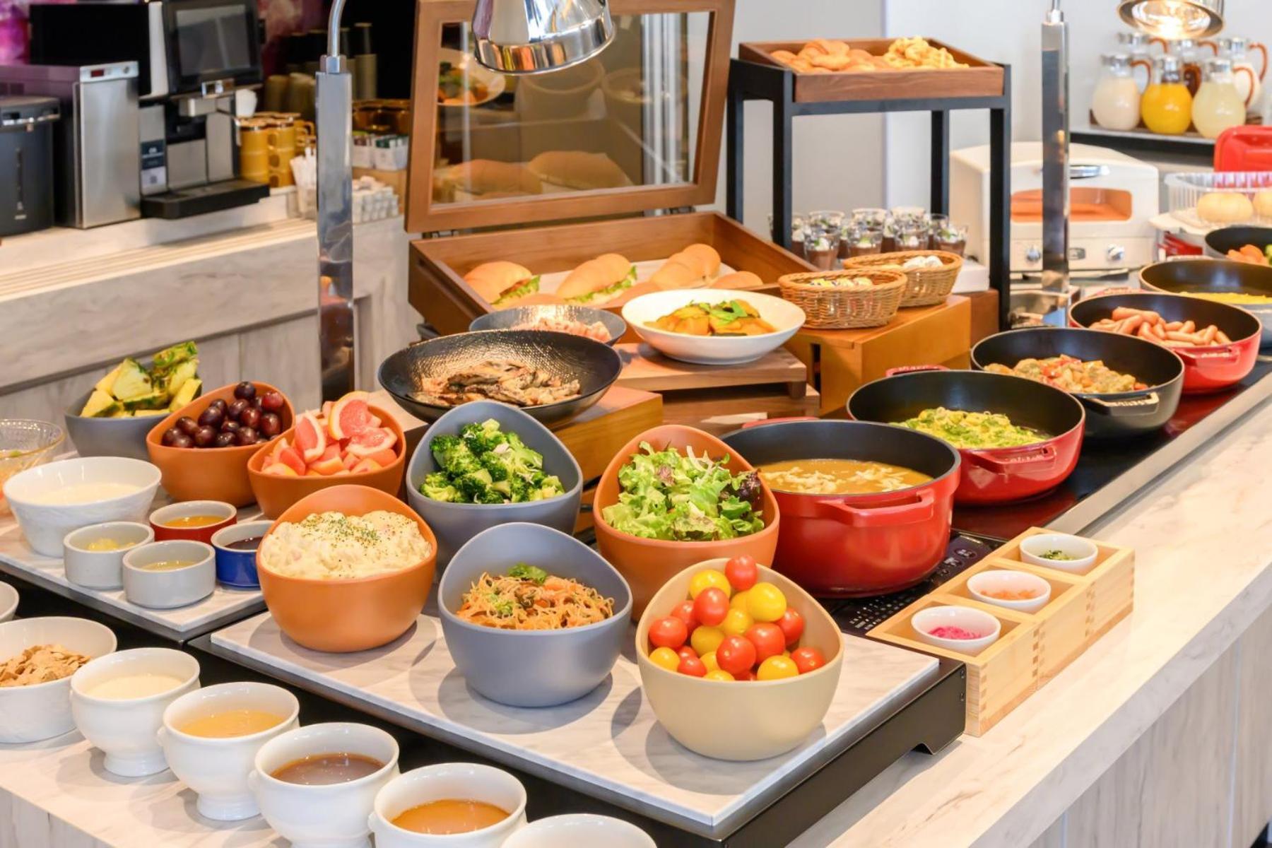 Via Inn Umeda Osaka Zewnętrze zdjęcie
